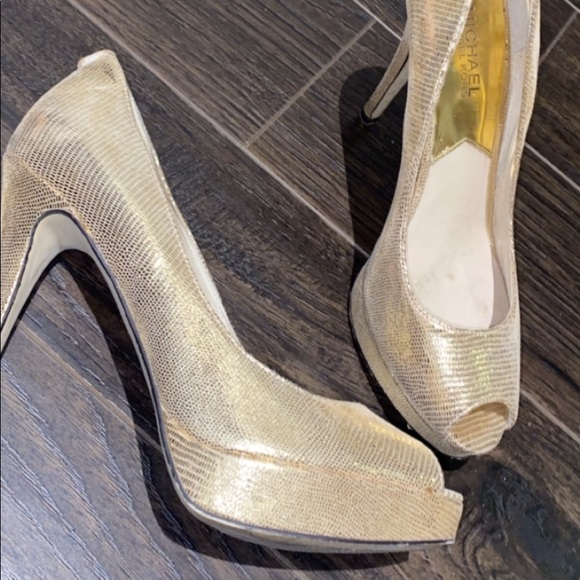 Micheal Kors Heels (size 7.5) - Picture 2 of 4